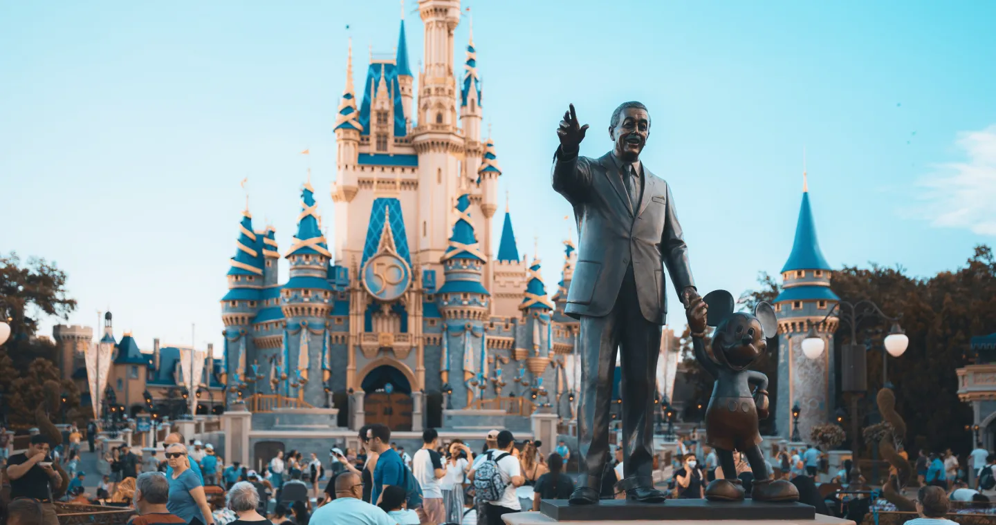 Πώς να φτάσετε από το Αεροδρόμιο Long Beach στη Disneyland